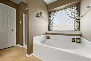 1018 Karen St, Aubrey, TX 76227 - Photo 20