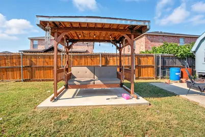 2464 Arroyo Springs Drive, Grand Prairie, TX 75052 - Photo 30