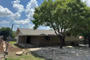 111 Lamar, Hico, TX 76457 - Photo 2