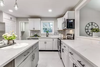 28 Mont Del Drive, Benbrook, TX 76132 - Photo 8