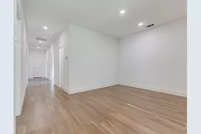 10641 Larchfield Lane, Dallas, TX 75238 - Photo 26