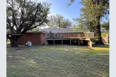 817 E Holly Lane, Mexia, TX 76667 - Photo 18