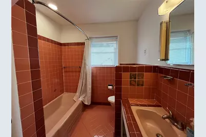 817 E Holly Lane, Mexia, TX 76667 - Photo 8