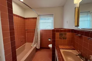 817 E Holly Ln, Mexia, TX 76667 - Photo 8