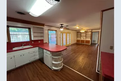 817 E Holly Lane, Mexia, TX 76667 - Photo 2