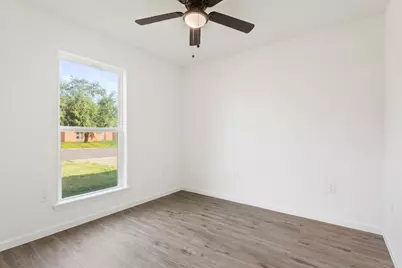 936 Duty Avenue, Waco, TX 76706 - Photo 18