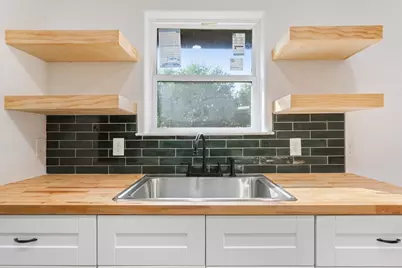 936 Duty Avenue, Waco, TX 76706 - Photo 12