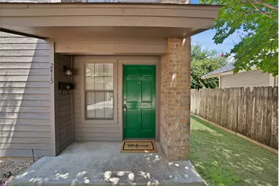 2415 Sanguinet Street, Fort Worth, TX 76107 - Photo 4