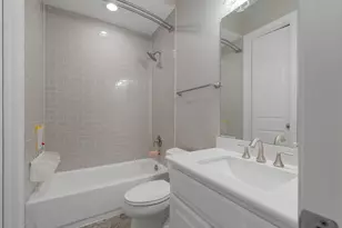 640 Creekway Dr, Irving, TX 75039 - Photo 14