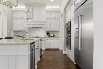 640 Creekway Drive, Irving, TX 75039 - Photo 12