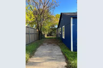 3806 Pine Street, Dallas, TX 75210 - Photo 2