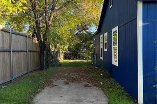 3806 Pine St, Dallas, TX 75210 - Photo 2