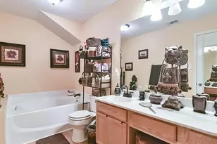 525 Berryhill Dr, Mansfield, TX 76063 - Photo 22