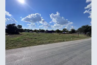 3733 Kolloch Drive, Dallas, TX 75216 - Photo 2