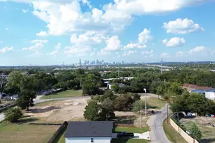 3733 Kolloch Dr, Dallas, TX 75216 - Photo 1