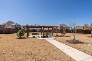 2740 Majesty Dr, Little Elm, TX 75068 - Photo 24