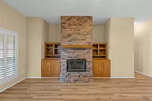 420 Alamo Dr, McGregor, TX 76657 - Photo 6