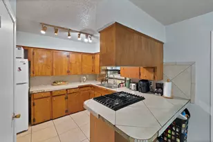 320 Old Mill Ln, Dallas, TX 75217 - Photo 4