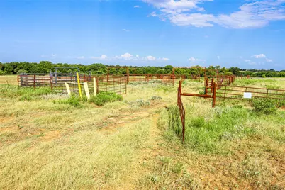 2215 Denver Road, Sunset, TX 76270 - Photo 24
