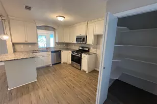 1409 N Highland Ave, Sherman, TX 75092 - Photo 6