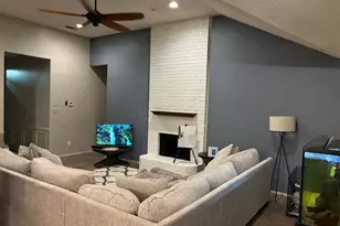 604 Oak Meadow Dr, Grand Prairie, TX 75052 - Photo 2