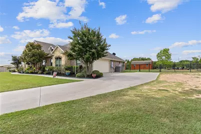 5965 Feather Wind Way, Fort Worth, TX 76135 - Photo 4