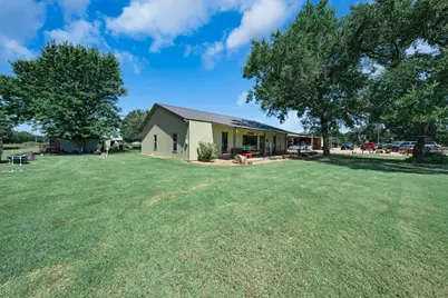 5608 Hwy 82, Blossom, TX 75416 - Photo 8