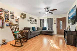 4312 Greenbriar Dr, Bellmead, TX 76705 - Photo 2