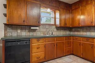 409 Delview Dr, Lacy Lakeview, TX 76705 - Photo 8