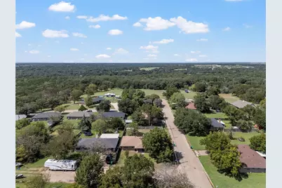 409 Delview Drive, Lacy Lakeview, TX 76705 - Photo 24