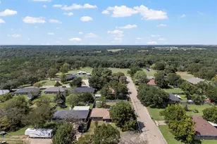409 Delview Dr, Lacy Lakeview, TX 76705 - Photo 24