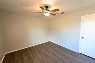 219 Fry St, Denton, TX 76201 - Photo 12