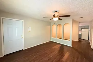 219 Fry St, Denton, TX 76201 - Photo 4