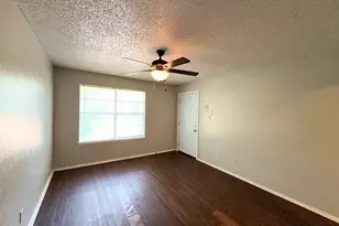 219 Fry St, Denton, TX 76201 - Photo 2