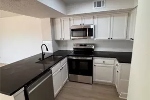 2305 Basil Dr, Arlington, TX 76006 - Photo 4