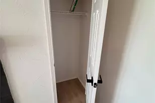 2305 Basil Dr, Arlington, TX 76006 - Photo 10