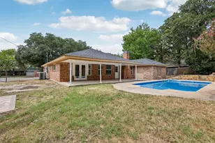 1033 Oak Ridge Dr, Azle, TX 76020 - Photo 1