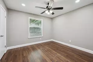 1033 Oak Ridge Dr, Azle, TX 76020 - Photo 20