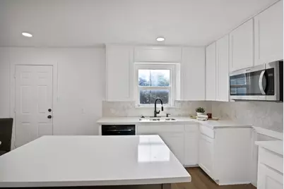 552 Norwood Drive, Hurst, TX 76053 - Photo 14