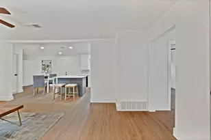 552 Norwood Dr, Hurst, TX 76053 - Photo 8