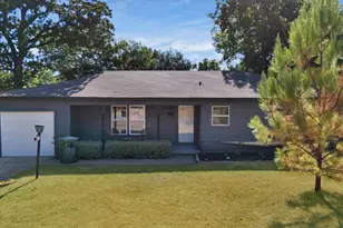 552 Norwood Dr, Hurst, TX 76053 - Photo 4