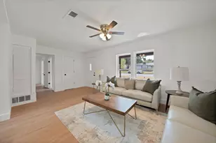 552 Norwood Dr, Hurst, TX 76053 - Photo 10