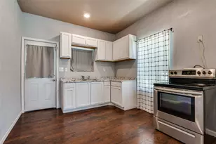 2420 N Beaton St, Corsicana, TX 75110 - Photo 14