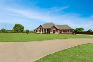 202 Connor Pl, Sulphur Springs, TX 75482 - Photo 2