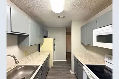 219 Fry Street #6, Denton, TX 76201 - Photo 10