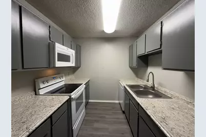 219 Fry Street #6, Denton, TX 76201 - Photo 6