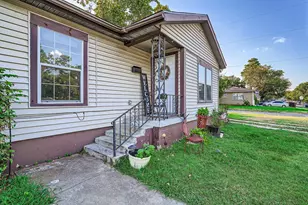 3750 Sydney St, Fort Worth, TX 76119 - Photo 4