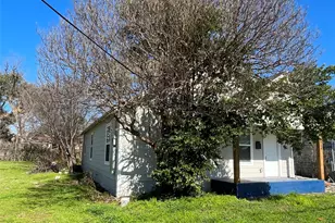 3826 Wilder St, Dallas, TX 75215 - Photo 2