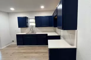 3919 Carl St, Dallas, TX 75210 - Photo 10