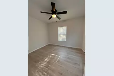 3919 Carl Street, Dallas, TX 75210 - Photo 14